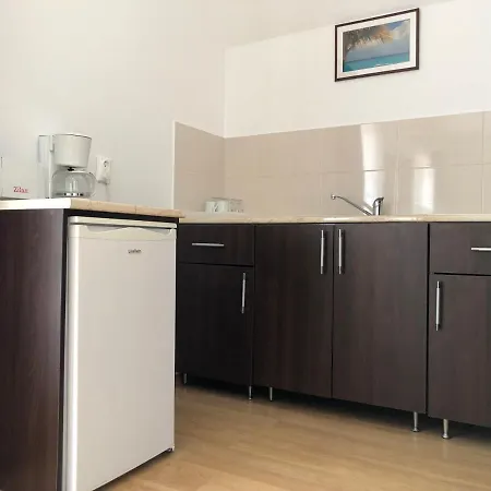 Θέρετρο Equinox Club *